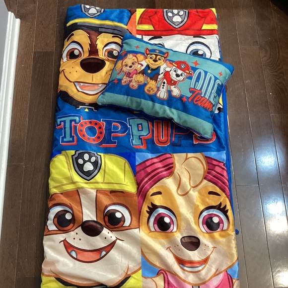 Nickelodeon Paw Patrol kids sleeping bag with pillow. - Picture 1 of 3